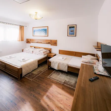 Konukevi U Gorala 3*